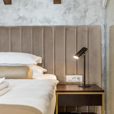 Sperone Hotell