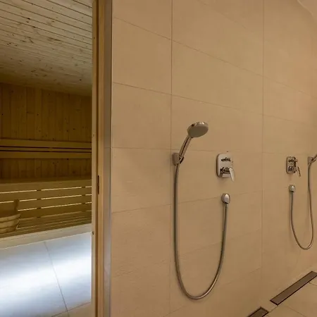 Sperone Hotell
