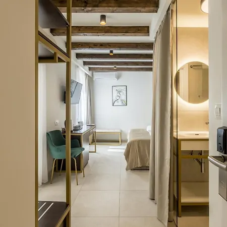 Sperone Hotell