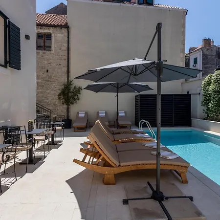 Sperone Hotell 4*