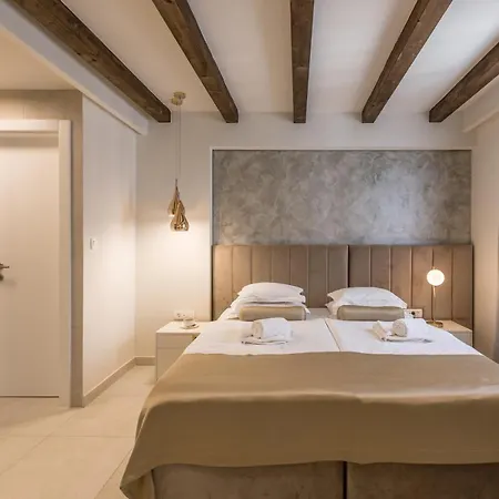 Sperone 4* سبليت